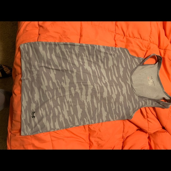 Tank - Picture 1 of 2